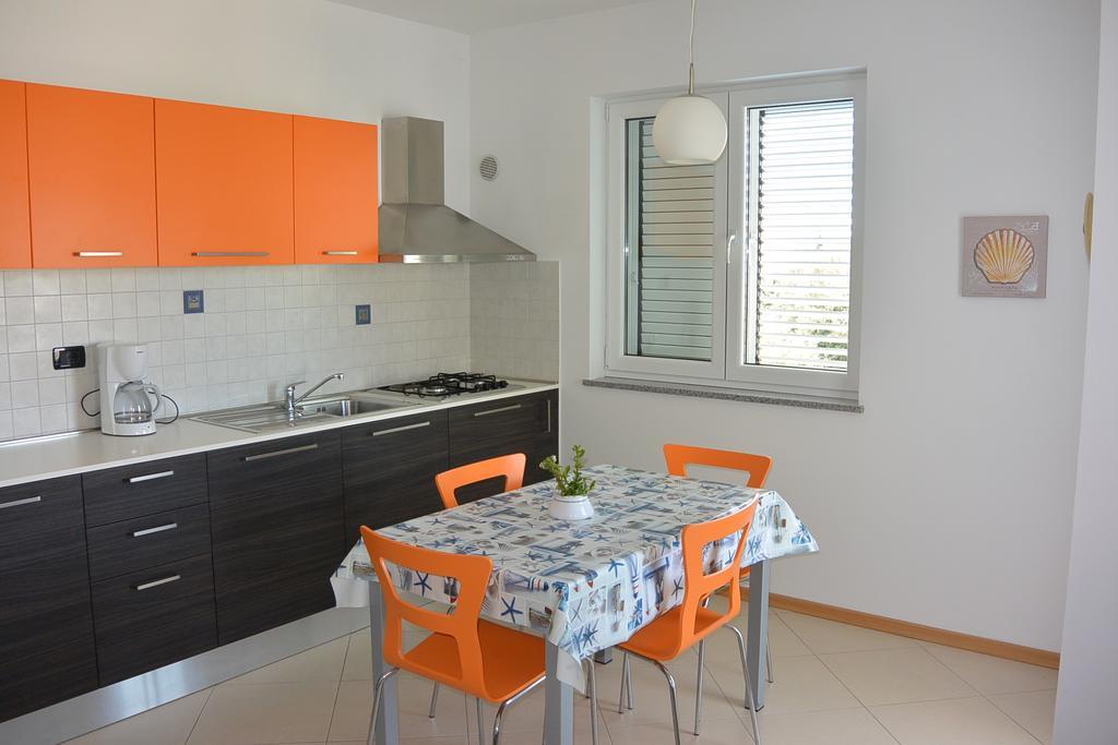 Apartments Residence L'Ulivo Ровинь Экстерьер фото