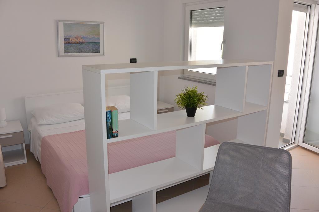 Apartments Residence L'Ulivo Ровинь Экстерьер фото