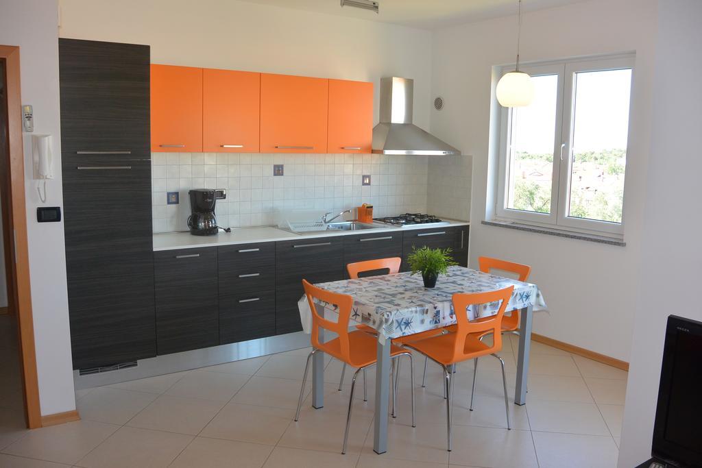 Apartments Residence L'Ulivo Ровинь Экстерьер фото