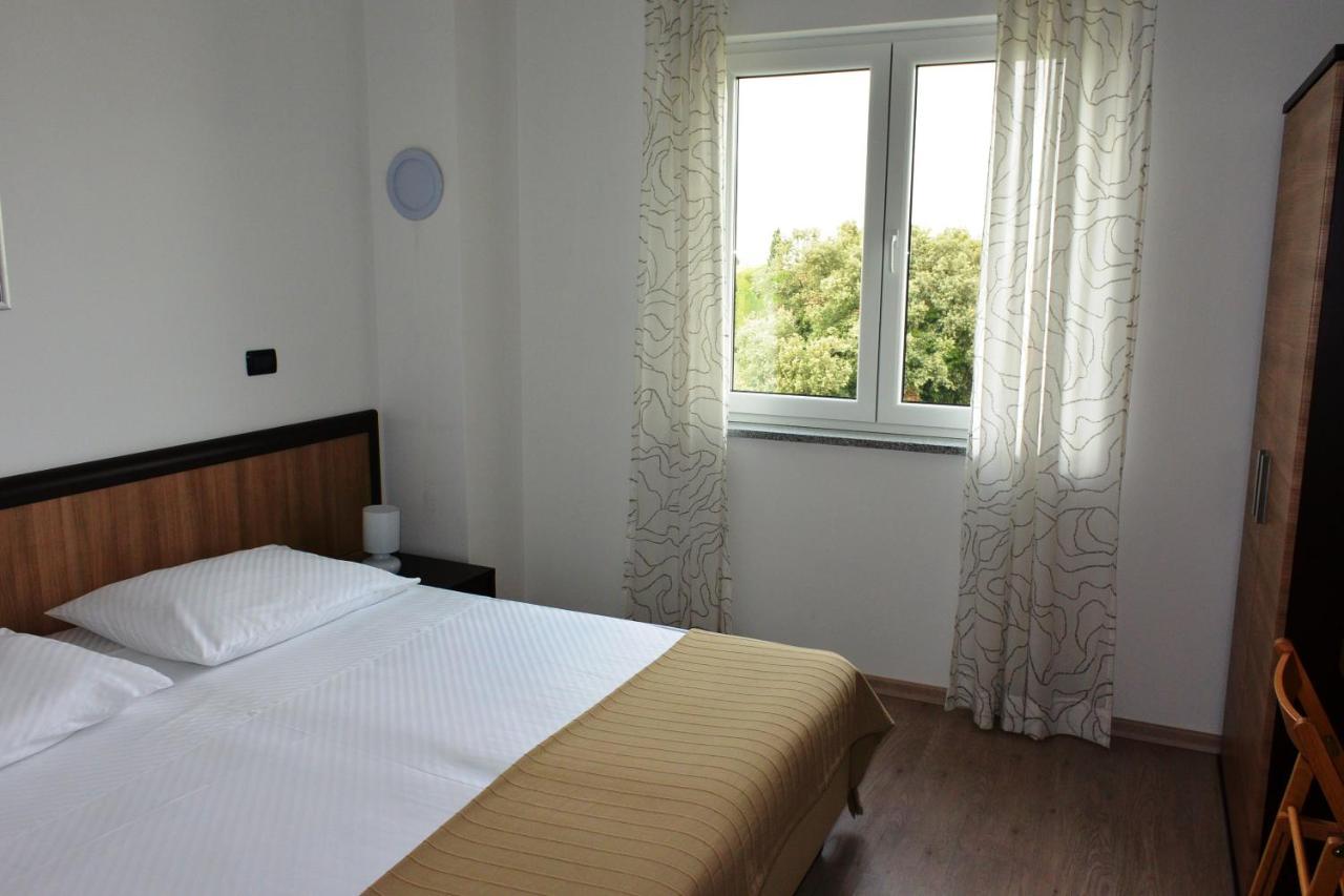 Apartments Residence L'Ulivo Ровинь Экстерьер фото